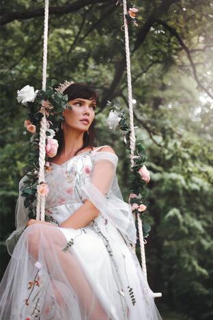 7 Best Princesscore Brands & Royalcore Stores That Have The Most Ethereal Dresses